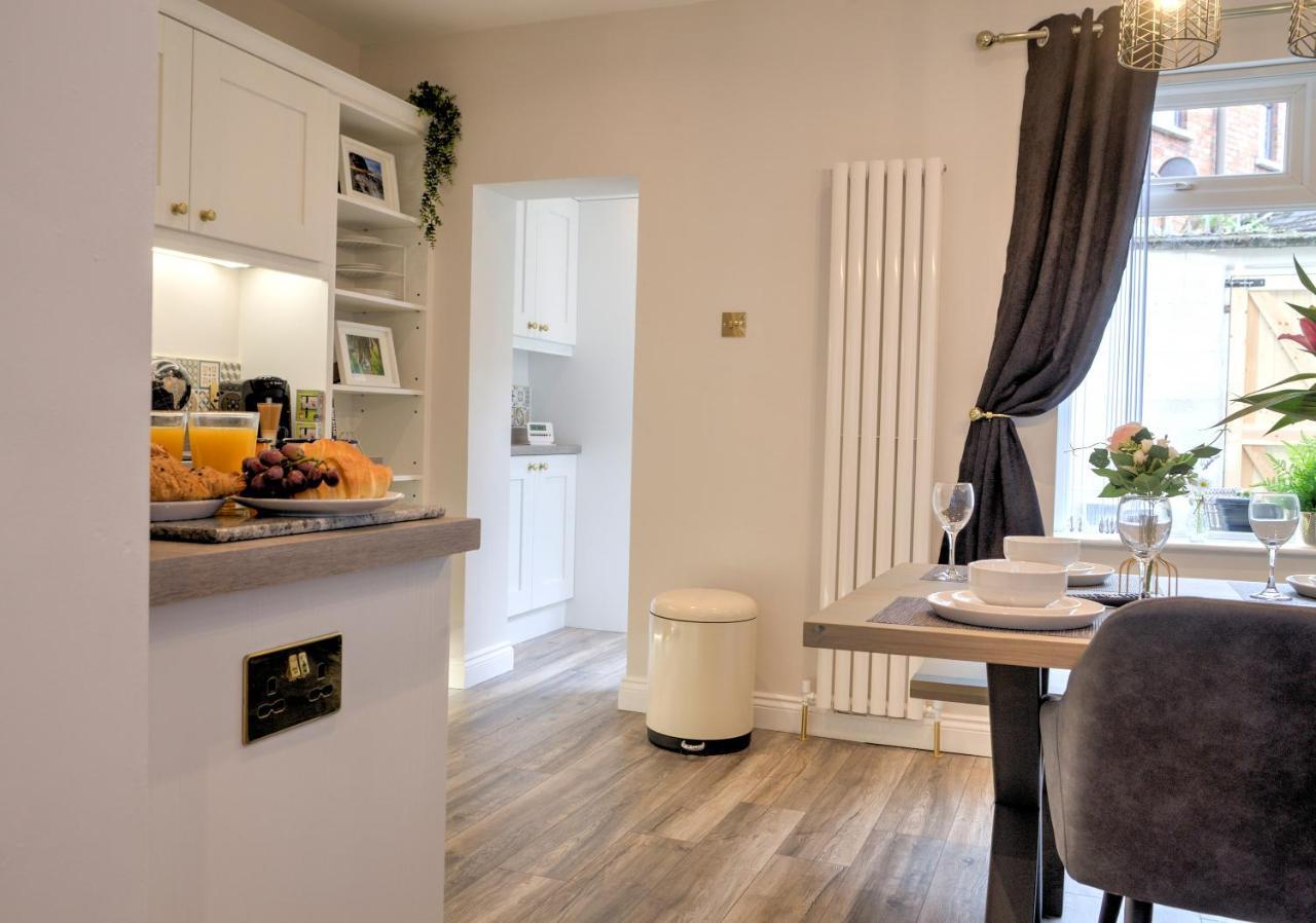 The Belfast Boutique Central Cozy Sleeps7 (Adults Only) 外观 照片